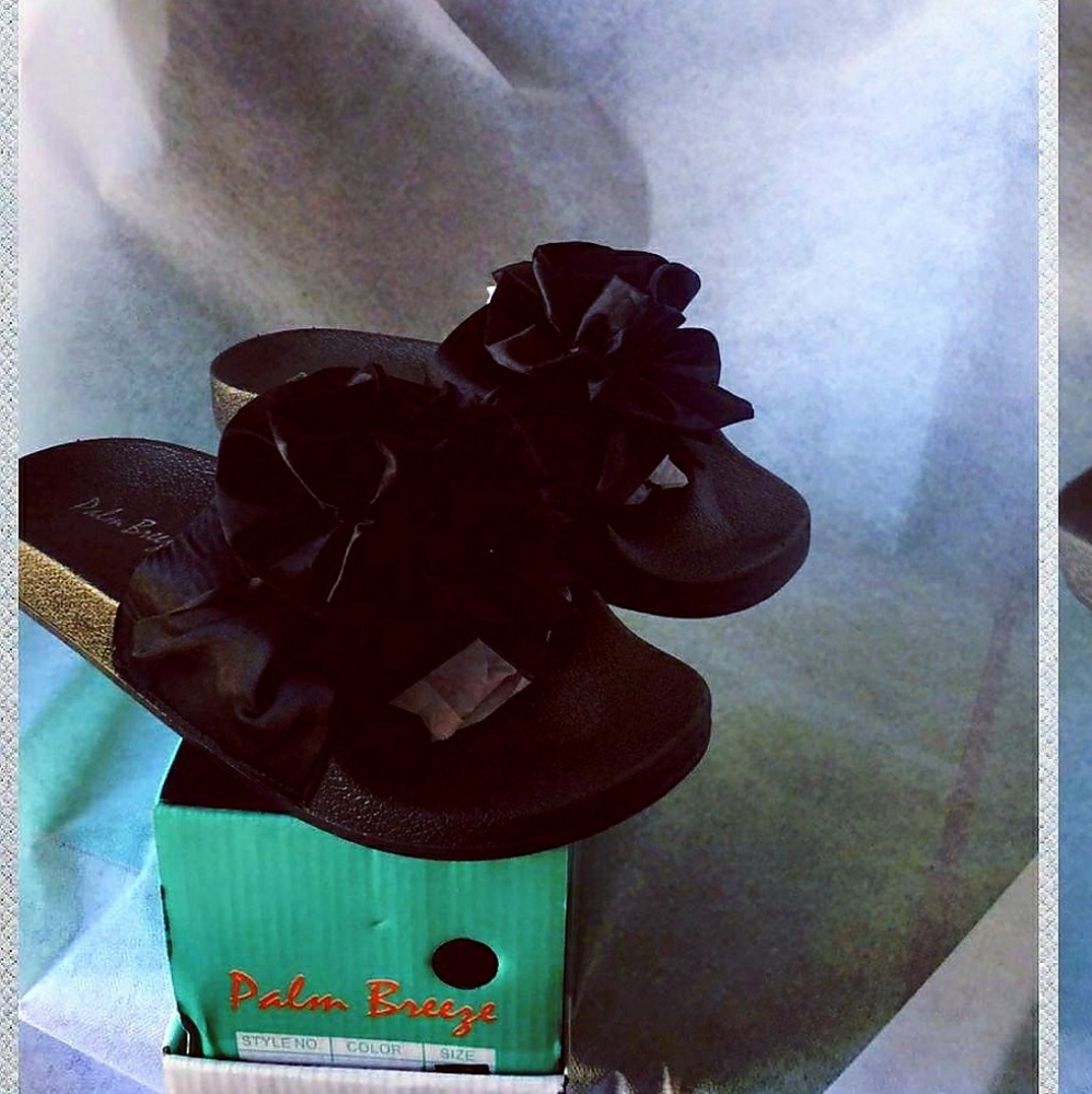 Sandals - Picture 3 of 4